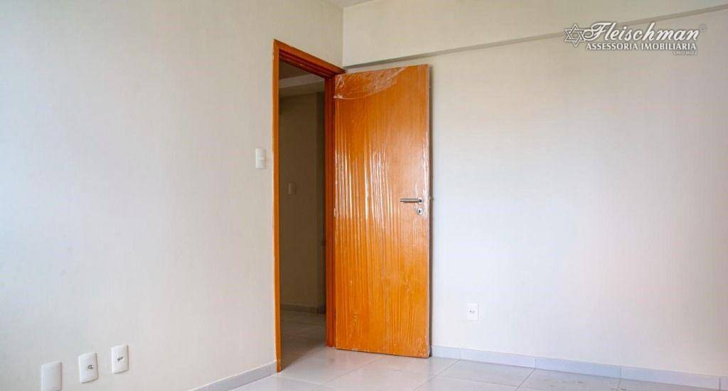 Apartamento à venda com 4 quartos, 143m² - Foto 11