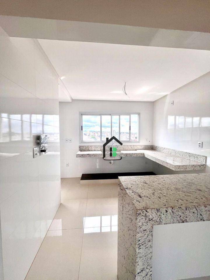 Apartamento à venda com 2 quartos, 120m² - Foto 4