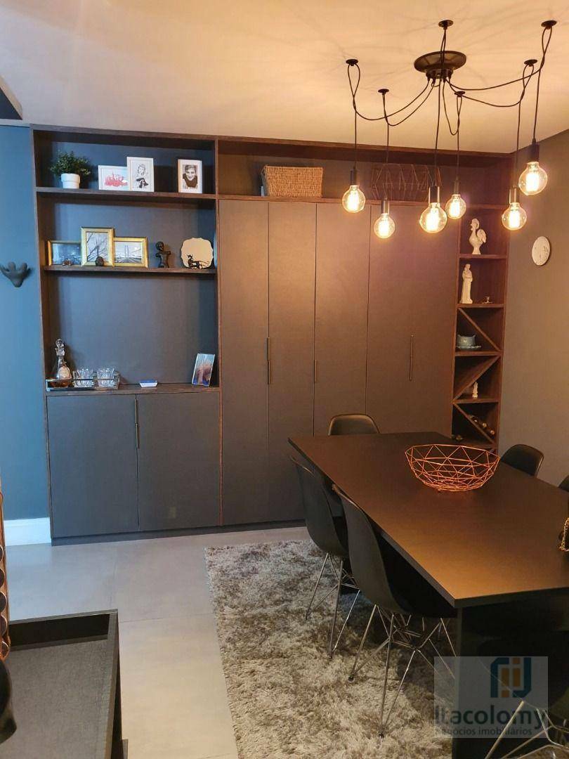 Apartamento para alugar com 2 quartos, 70m² - Foto 4