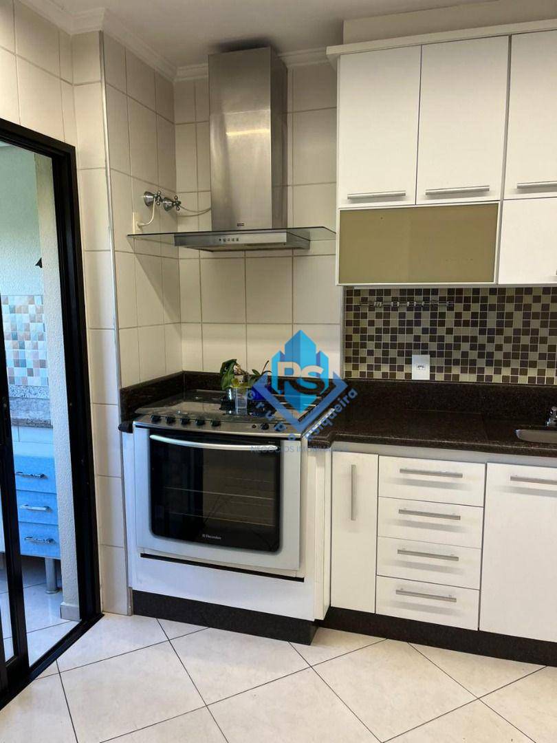 Apartamento para alugar com 3 quartos, 144m² - Foto 2