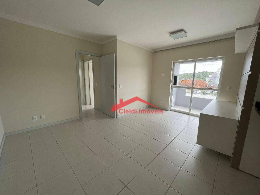 Apartamento à venda e aluguel com 2 quartos, 70m² - Foto 4