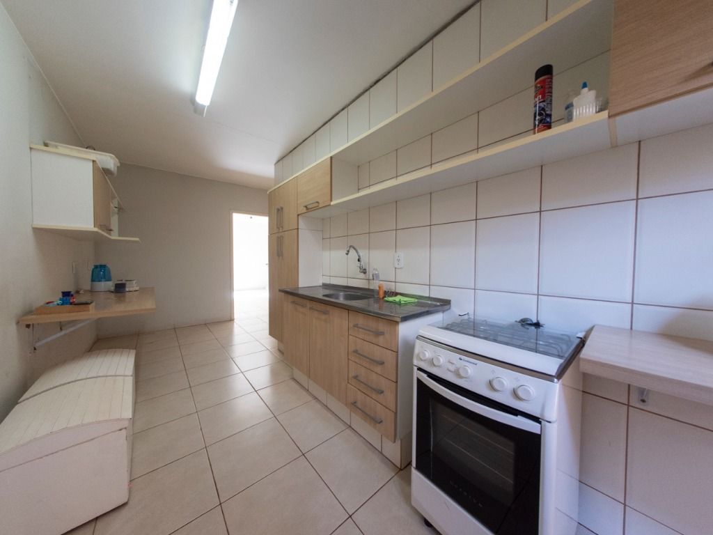 Casa à venda com 5 quartos, 190m² - Foto 47