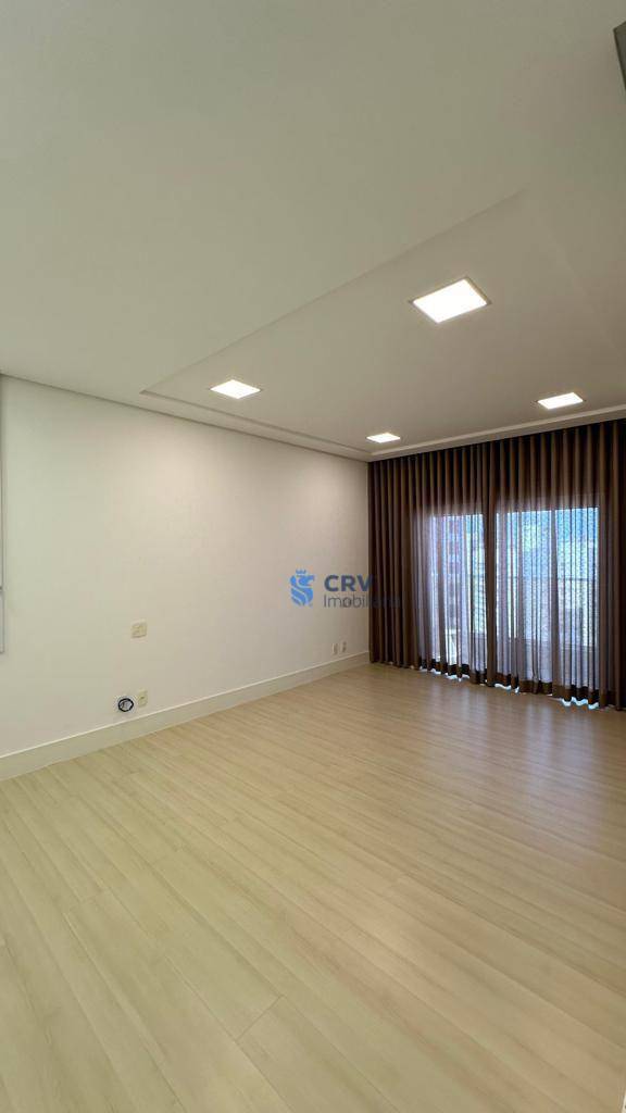 Apartamento para alugar com 3 quartos, 200m² - Foto 15