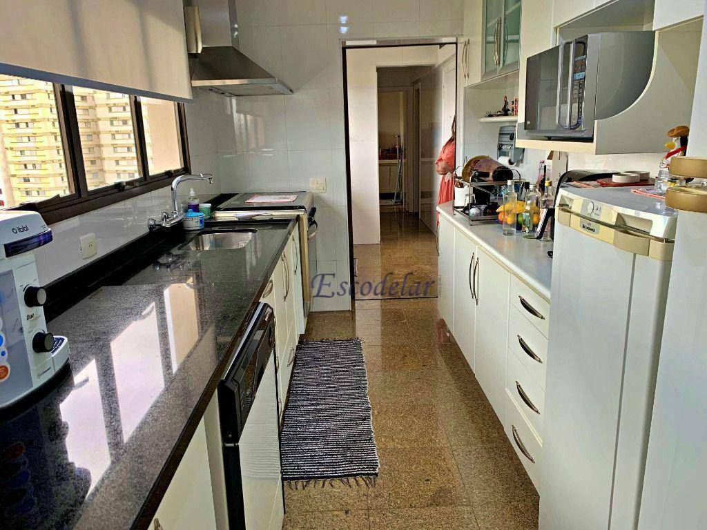 Apartamento à venda com 4 quartos, 182m² - Foto 15