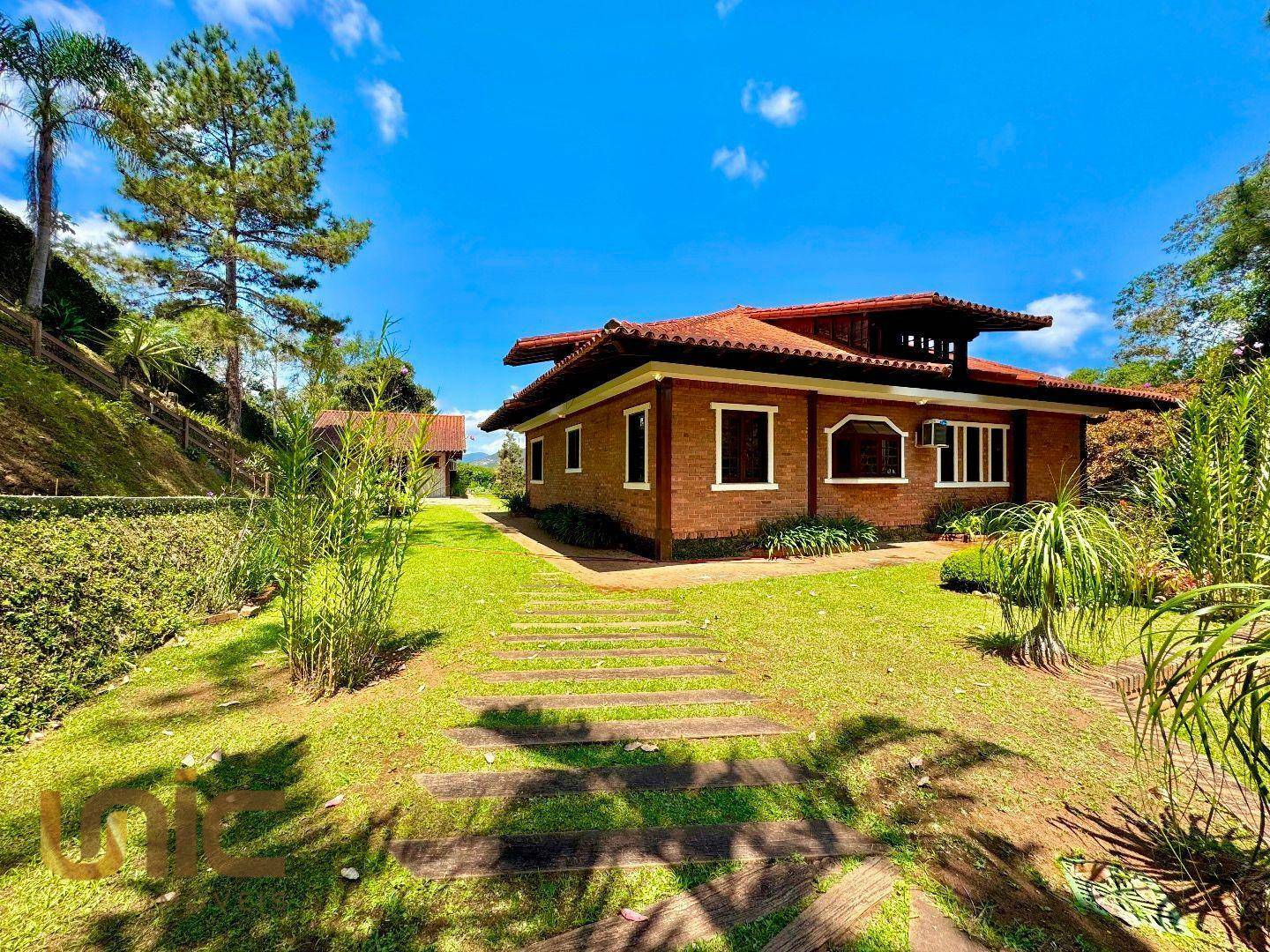 Casa de Condomínio à venda e aluguel com 7 quartos, 349m² - Foto 48