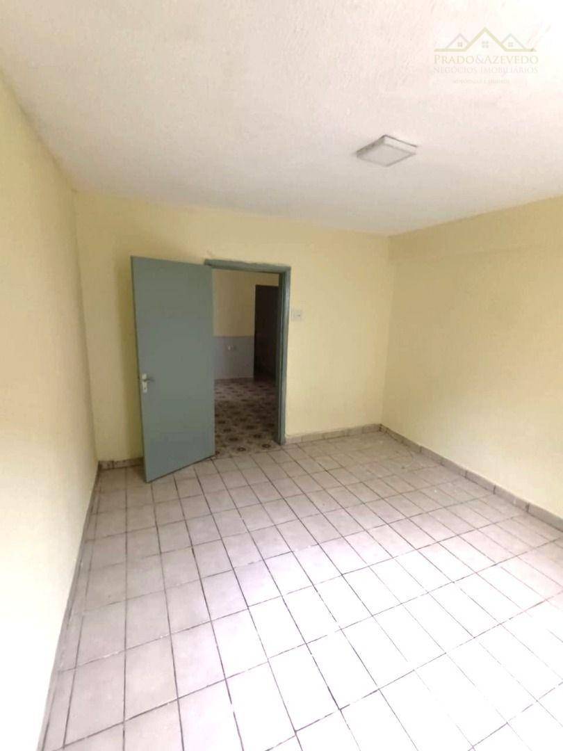 Casa para alugar com 1 quarto, 25m² - Foto 4