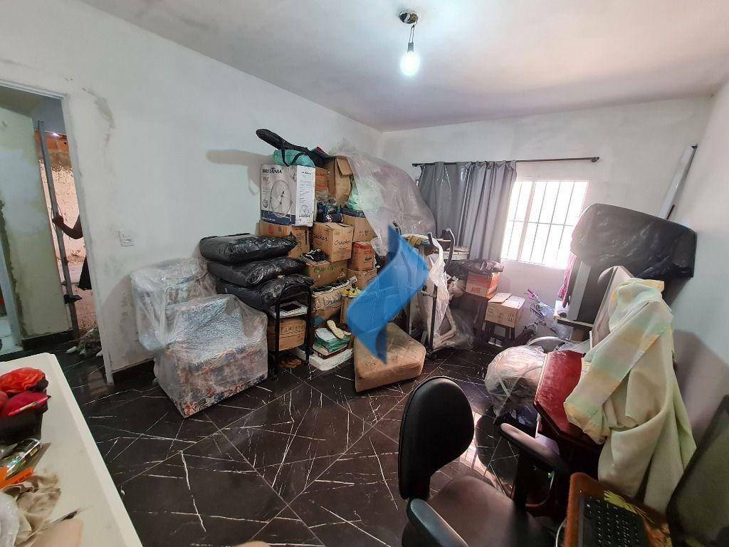 Casa à venda com 4 quartos, 250m² - Foto 30