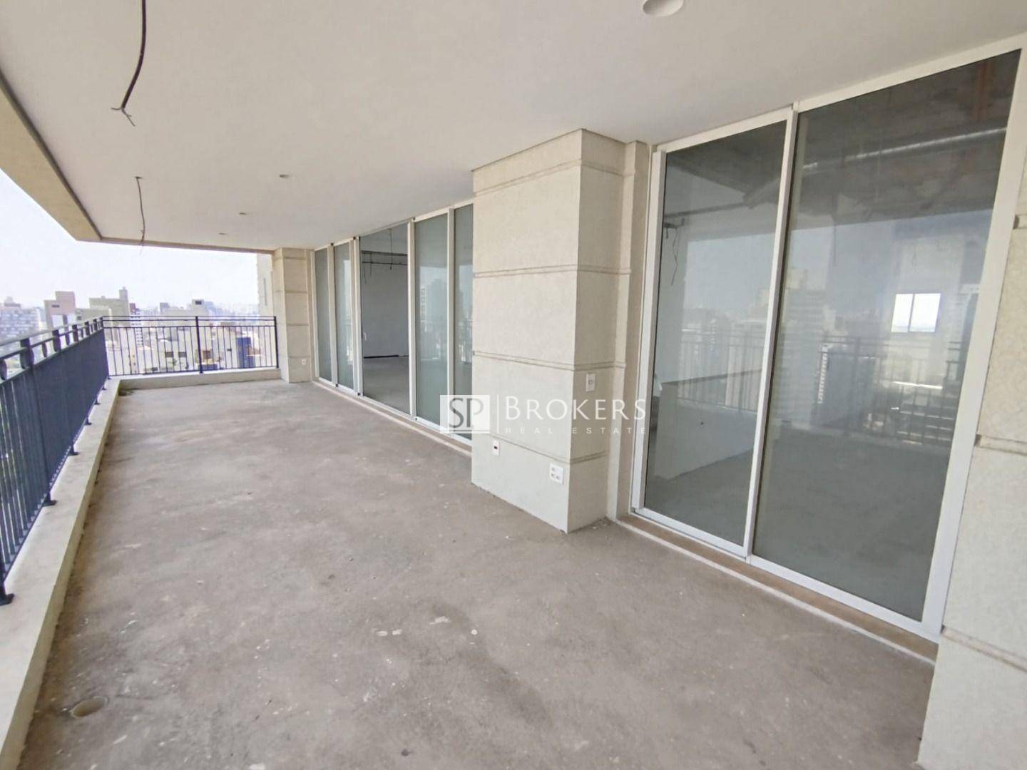 Apartamento à venda com 3 quartos, 256m² - Foto 7