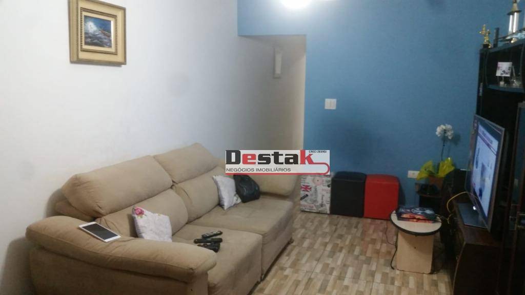 Sobrado à venda com 3 quartos, 248m² - Foto 1