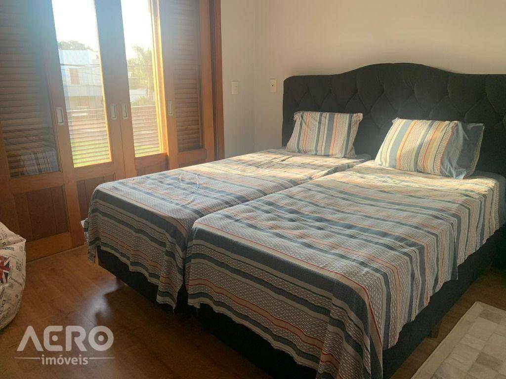 Casa de Condomínio à venda com 4 quartos, 295m² - Foto 5