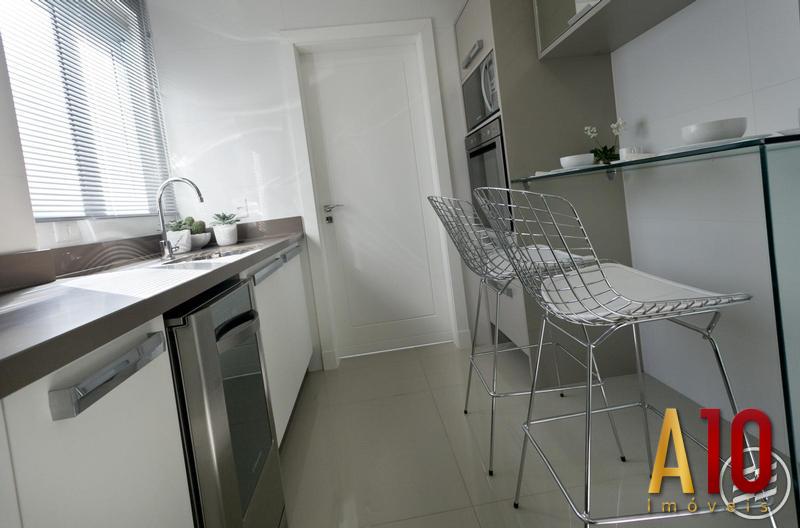 Apartamento à venda com 3 quartos, 142m² - Foto 28