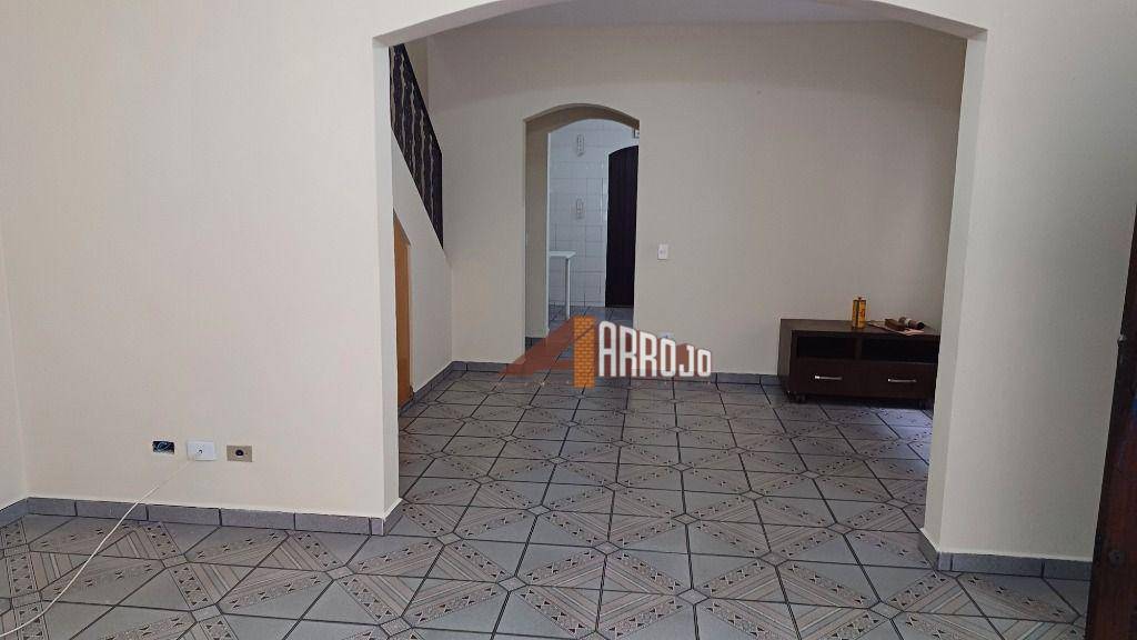 Sobrado à venda com 3 quartos, 220m² - Foto 9