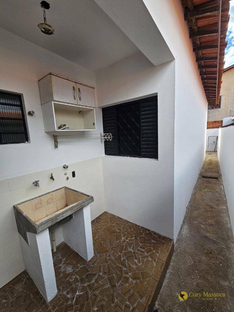 Casa à venda com 2 quartos, 70m² - Foto 6