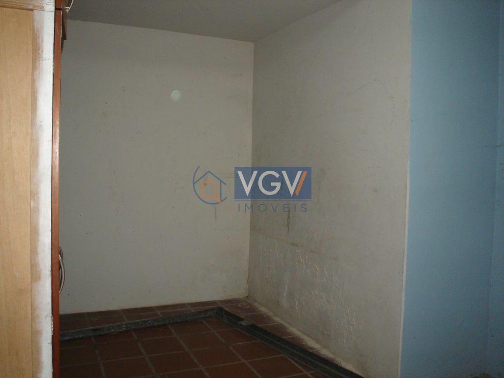 Casa à venda e aluguel com 4 quartos, 300m² - Foto 10