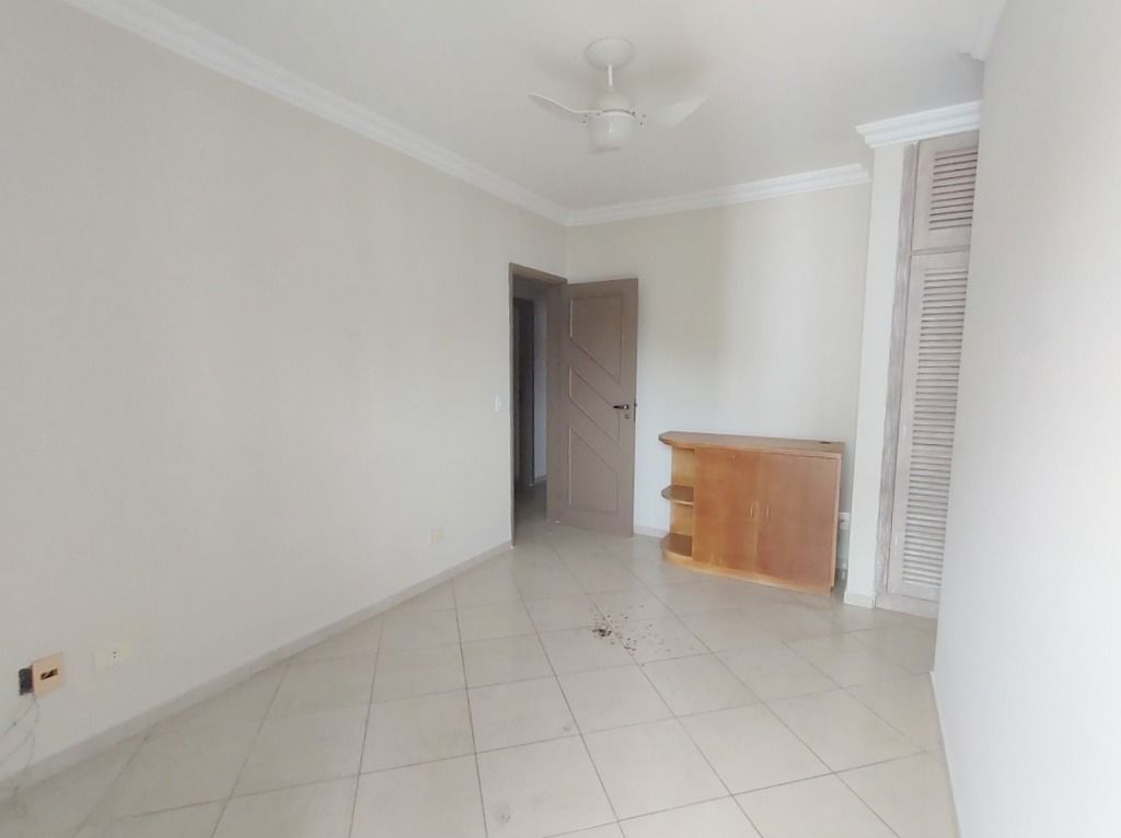 Apartamento à venda com 4 quartos, 160m² - Foto 11