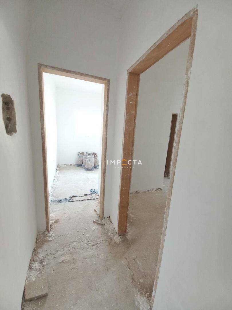 Casa à venda com 3 quartos, 100m² - Foto 5