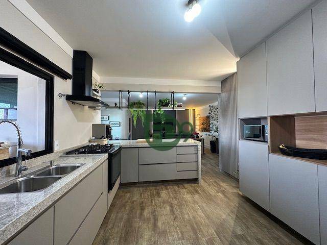 Apartamento à venda com 3 quartos, 156m² - Foto 15