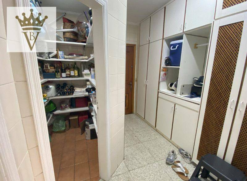 Apartamento à venda com 3 quartos, 176m² - Foto 9