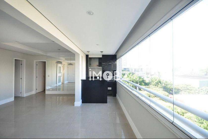 Apartamento à venda com 3 quartos, 113m² - Foto 1