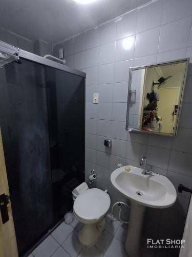 Apartamento à venda com 2 quartos, 64m² - Foto 12