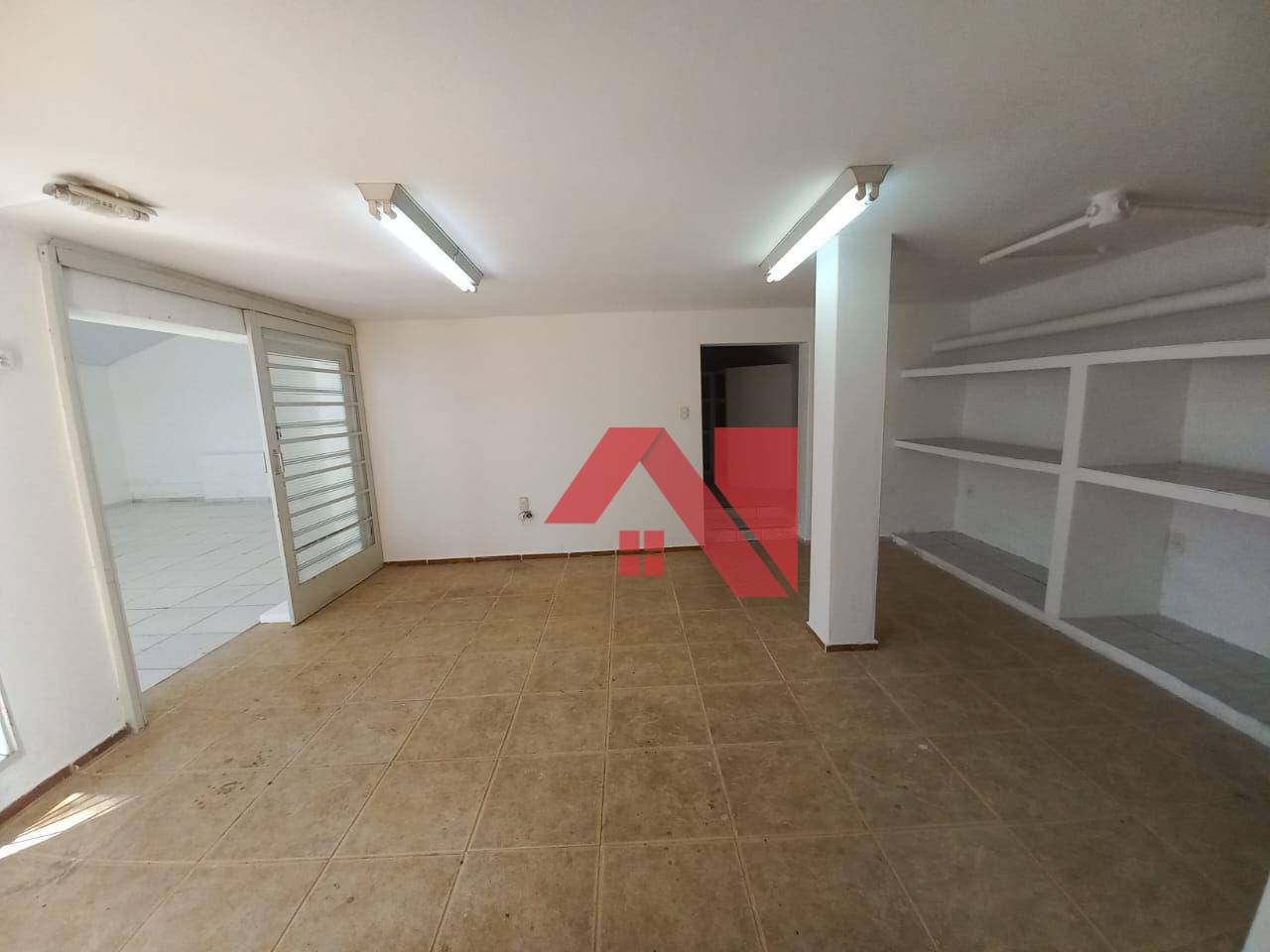 Casa para alugar com 2 quartos, 227m² - Foto 34