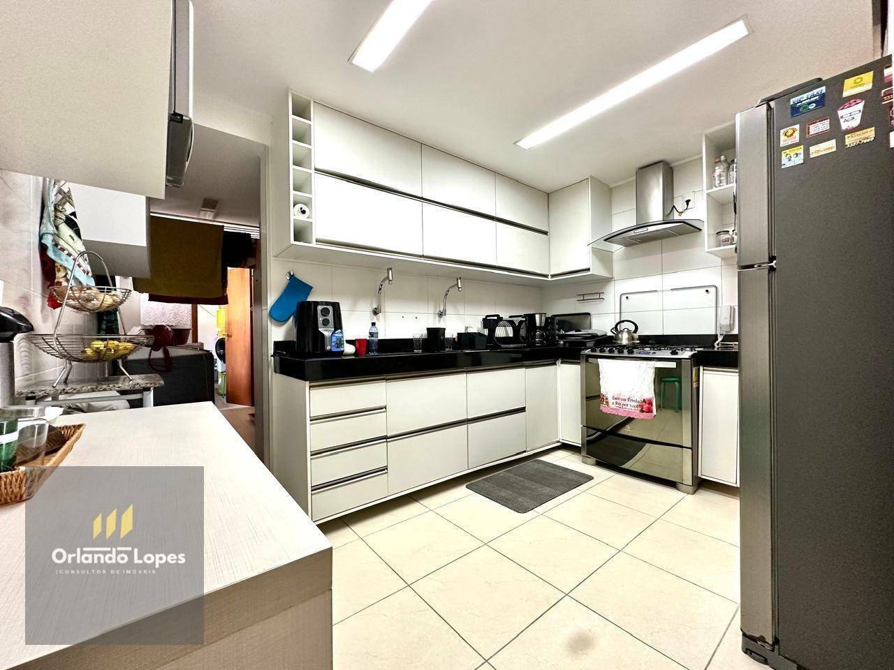 Apartamento à venda com 3 quartos, 140m² - Foto 5