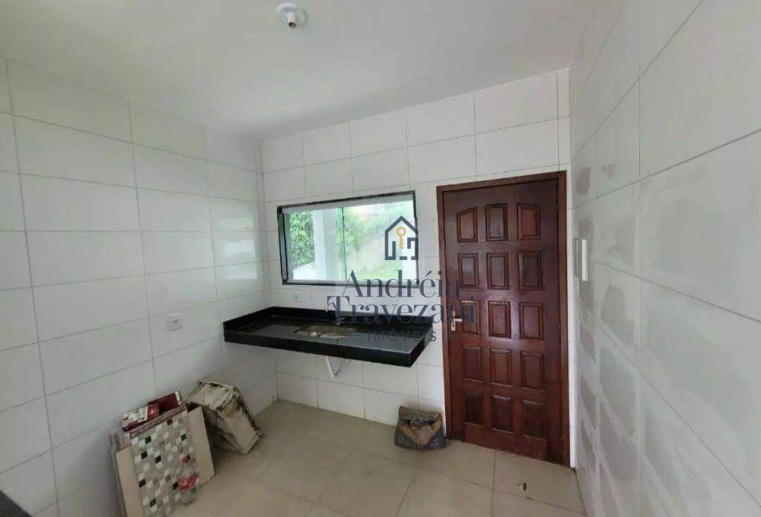 Casa à venda com 2 quartos, 75m² - Foto 6