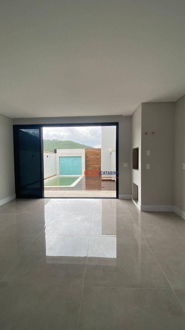 Casa à venda com 3 quartos, 170m² - Foto 5