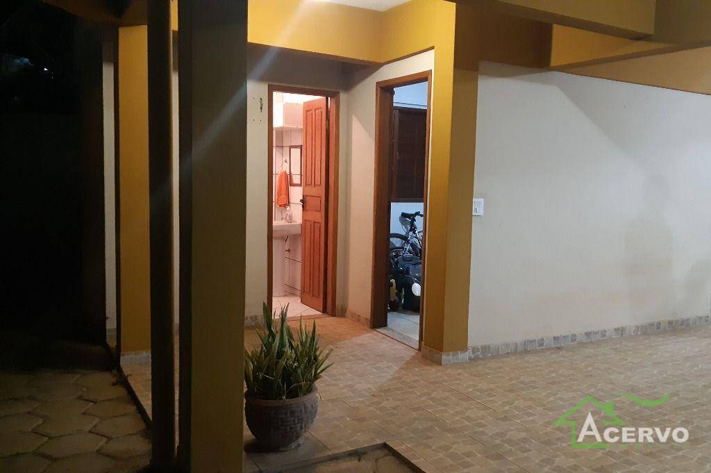 Casa de Condomínio à venda com 4 quartos, 278m² - Foto 10