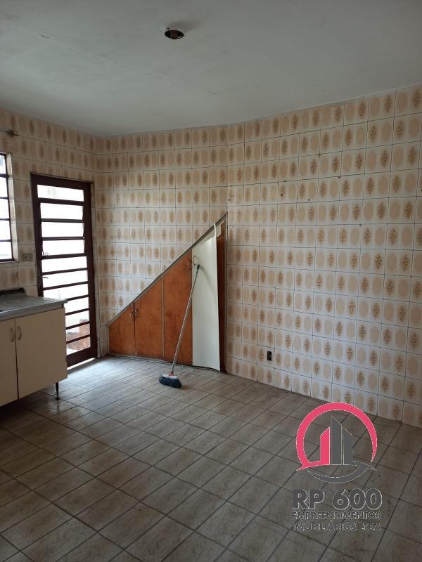 Casa à venda com 7 quartos, 240m² - Foto 10