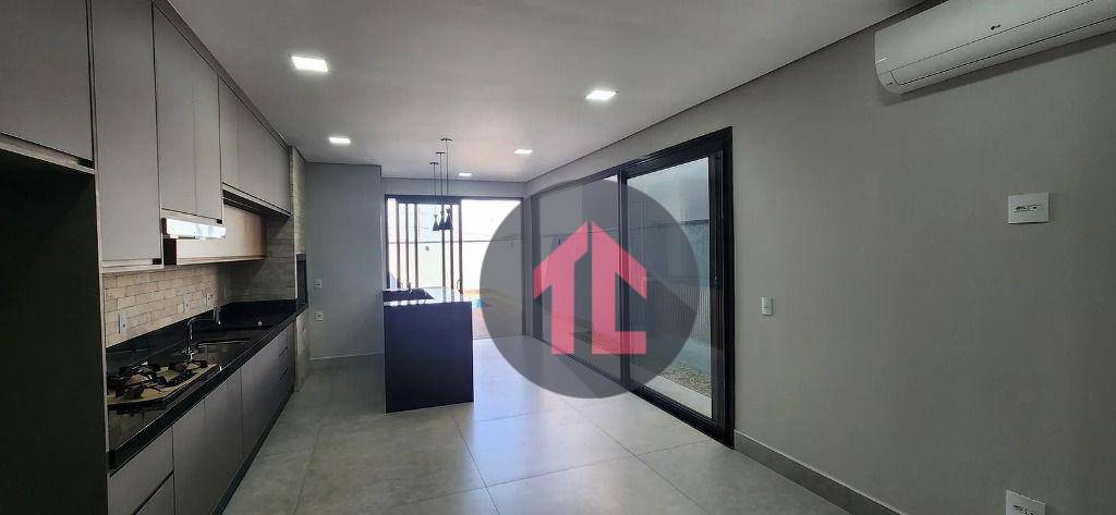 Casa de Condomínio à venda com 3 quartos, 213m² - Foto 3