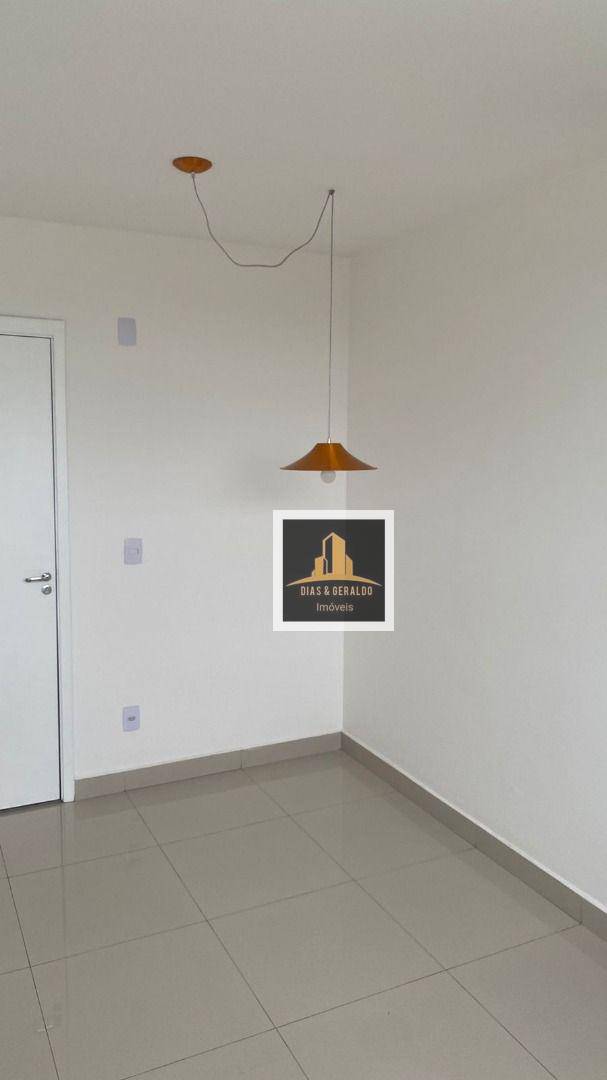 Apartamento à venda com 2 quartos, 44m² - Foto 8