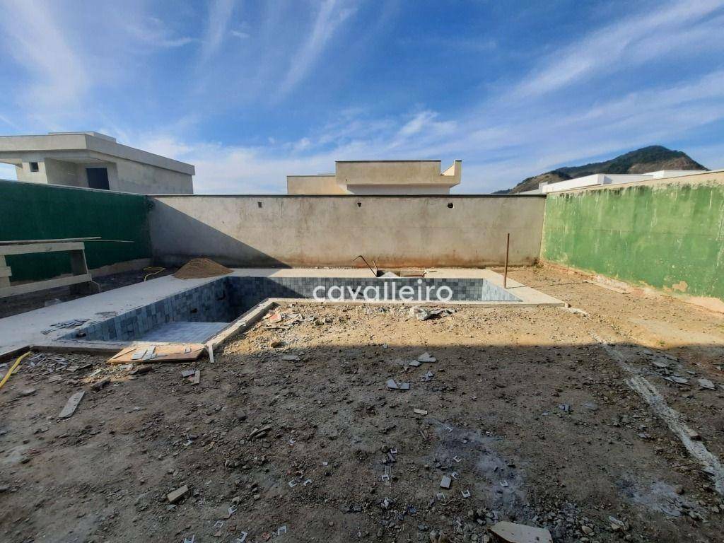 Casa de Condomínio à venda com 4 quartos, 209m² - Foto 46