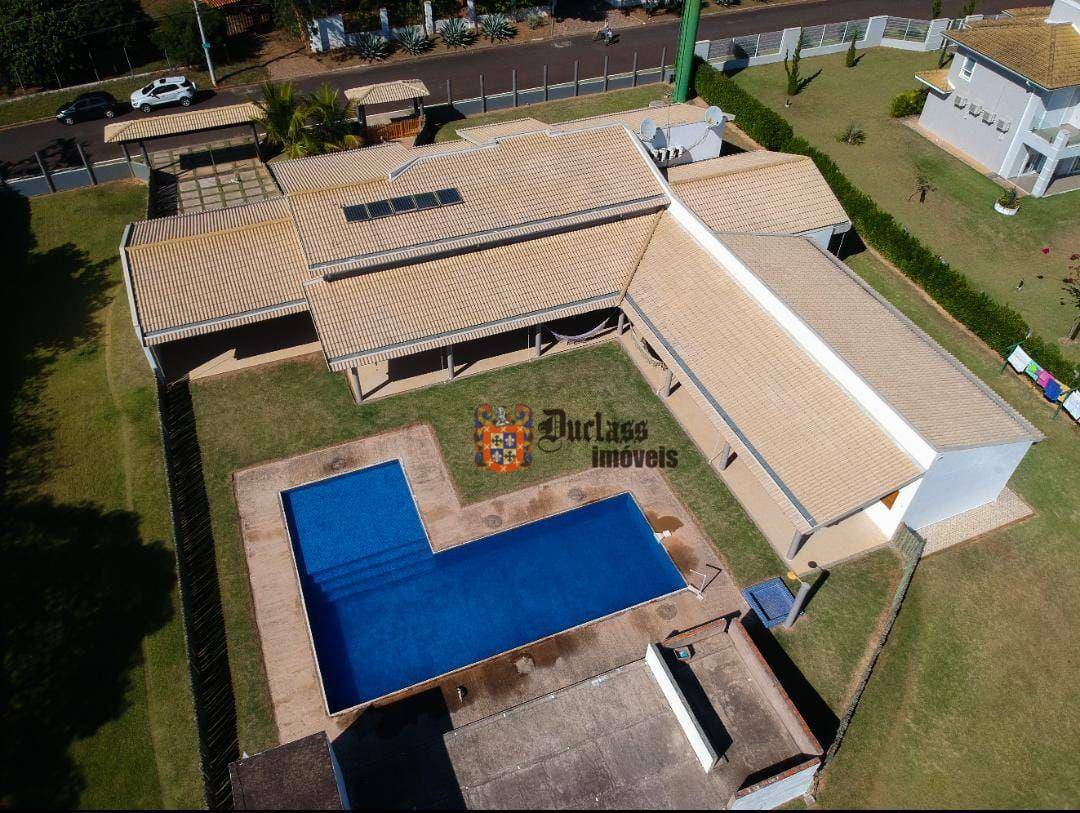 Chácara à venda com 5 quartos, 651m² - Foto 1