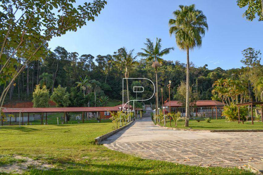 Sítio à venda com 14 quartos, 1800m² - Foto 25