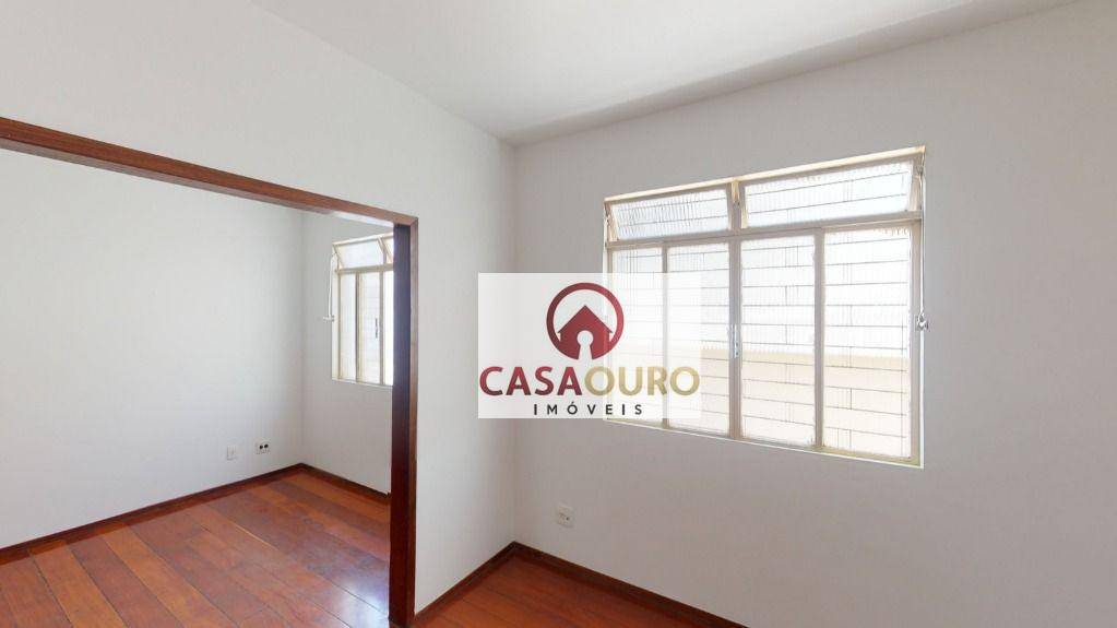 Apartamento à venda com 4 quartos, 140m² - Foto 1