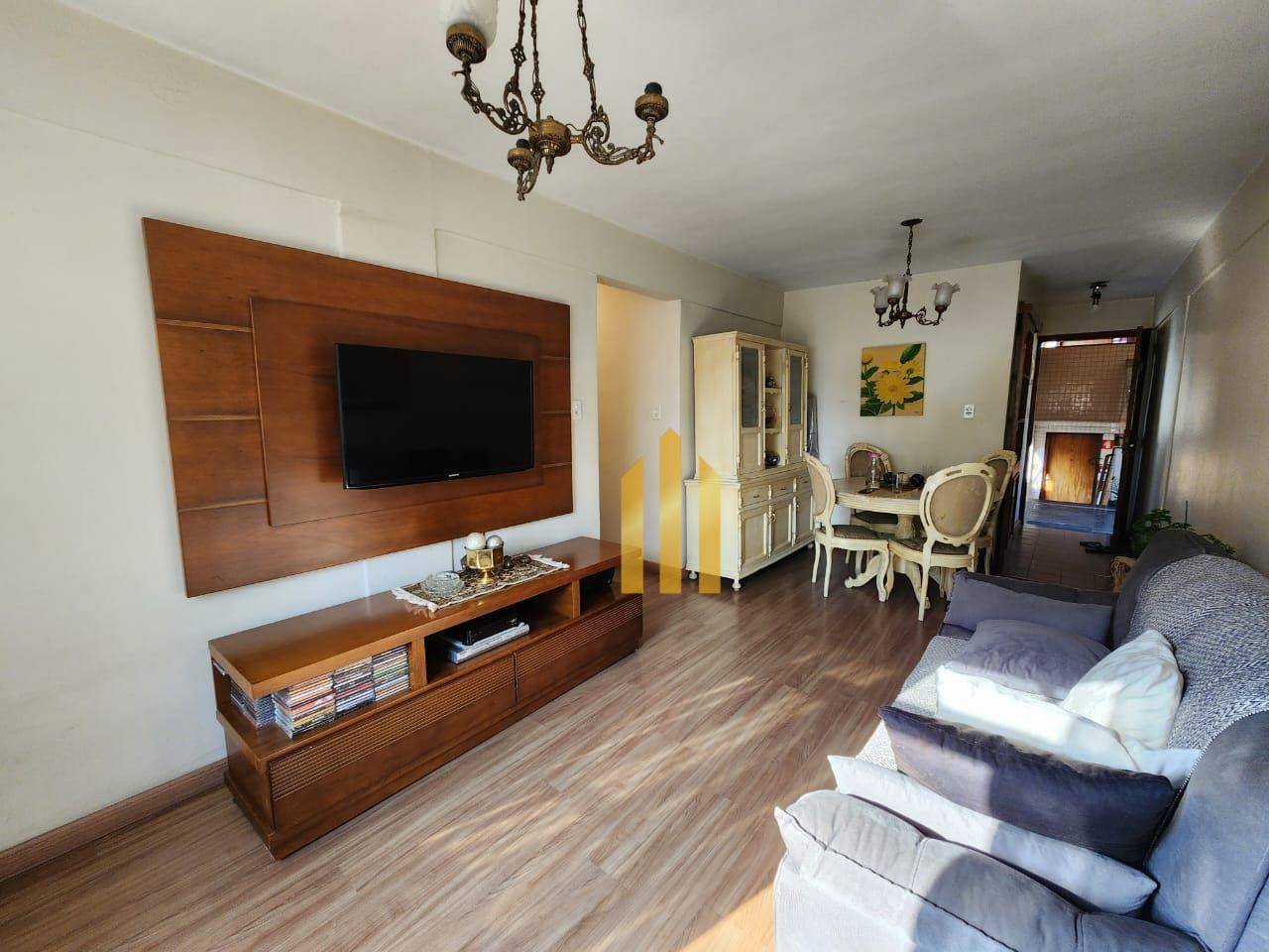 Apartamento à venda com 2 quartos, 70m² - Foto 4