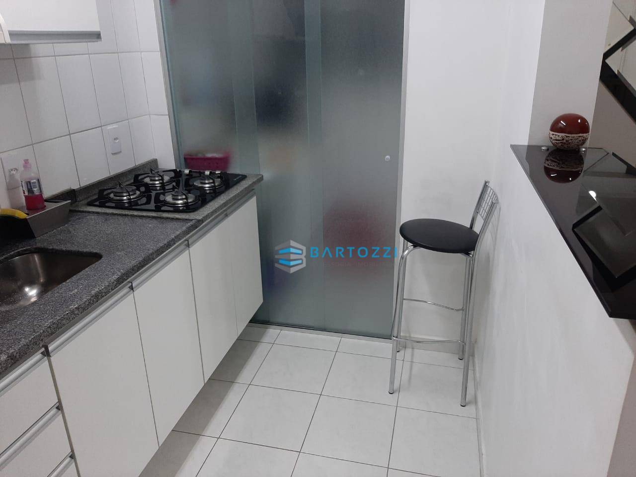 Apartamento à venda com 2 quartos, 50m² - Foto 9