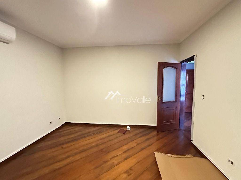 Casa de Condomínio para alugar com 4 quartos, 380m² - Foto 14