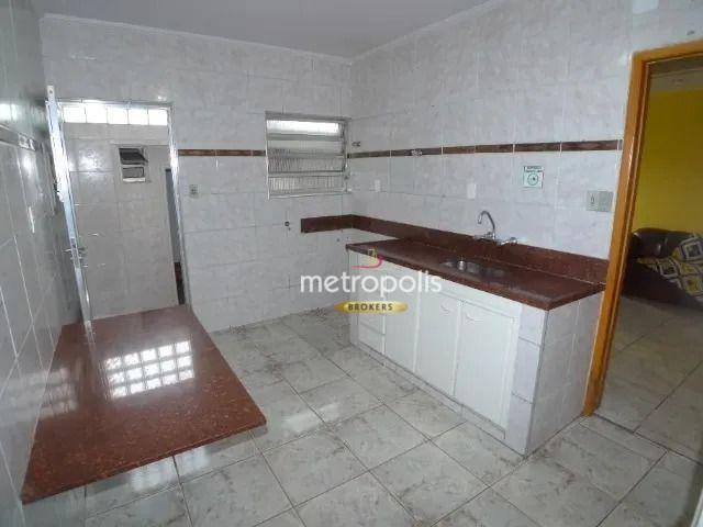 Sobrado à venda e aluguel com 3 quartos, 226m² - Foto 2