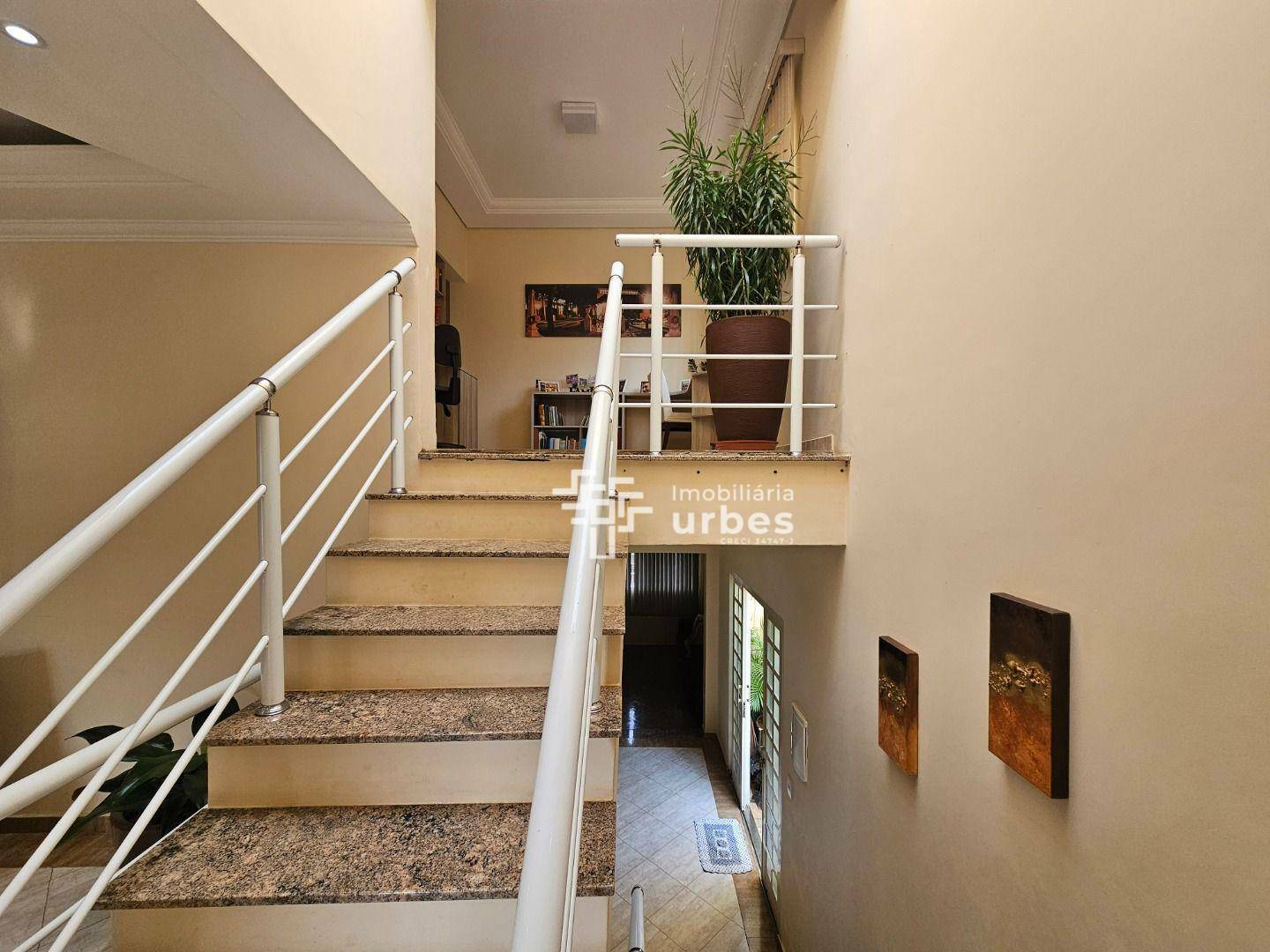 Casa à venda com 3 quartos, 230m² - Foto 14