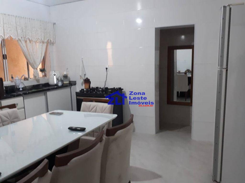 Sobrado à venda com 5 quartos, 140m² - Foto 2