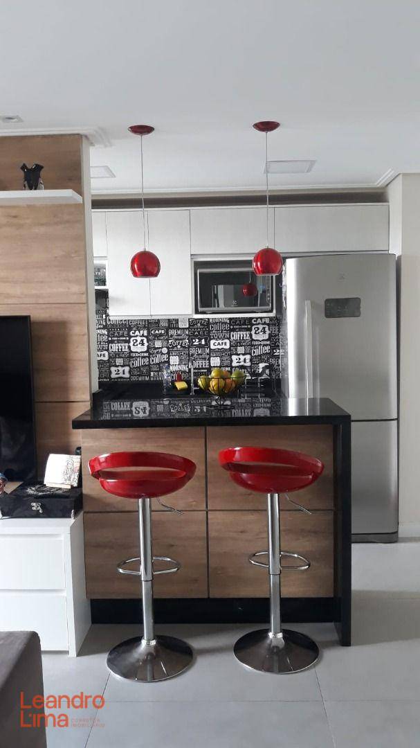 Apartamento à venda com 2 quartos, 60m² - Foto 2