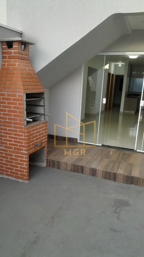 Casa à venda com 2 quartos, 76m² - Foto 1