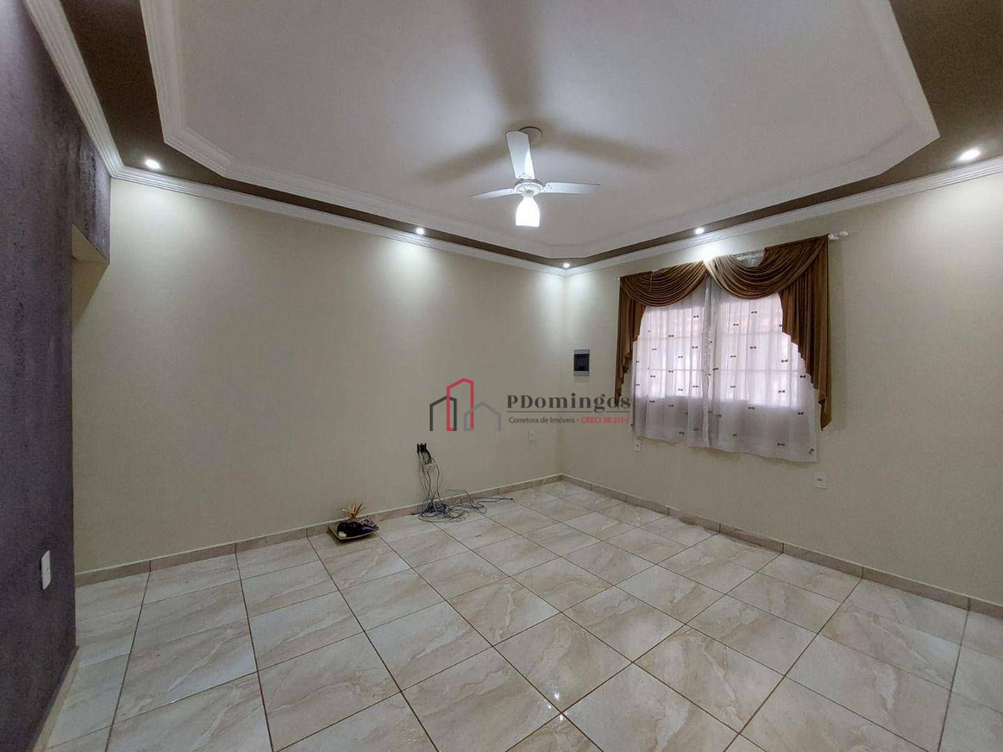 Casa para alugar com 2 quartos, 168m² - Foto 5