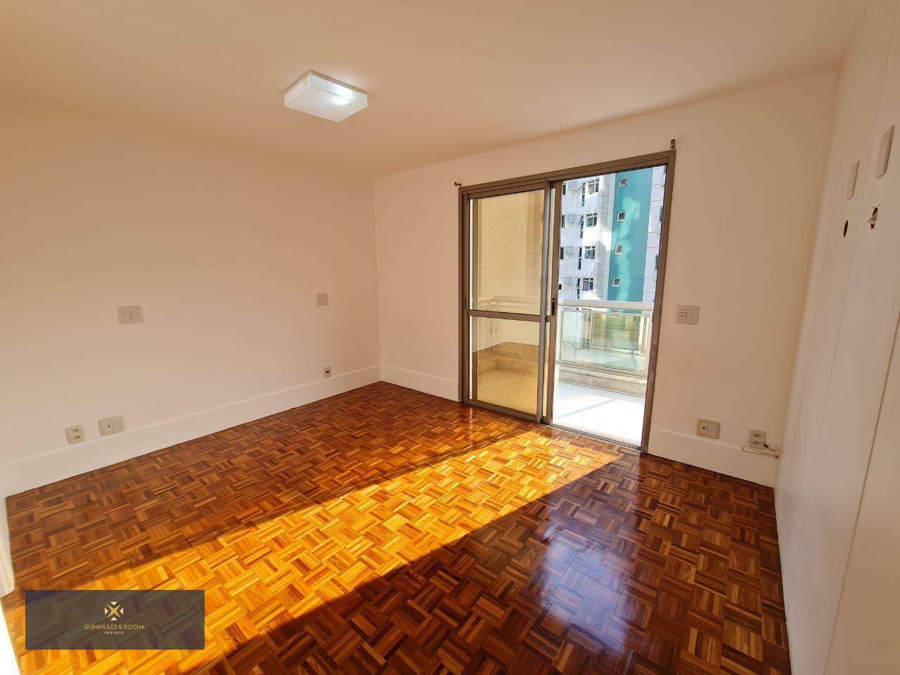 Apartamento à venda com 4 quartos, 229m² - Foto 7