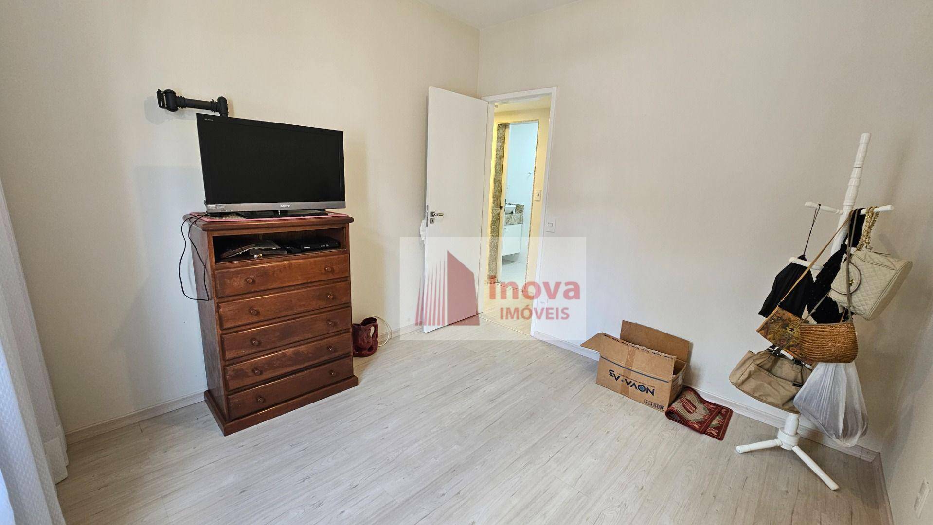 Apartamento para alugar com 2 quartos, 82m² - Foto 12