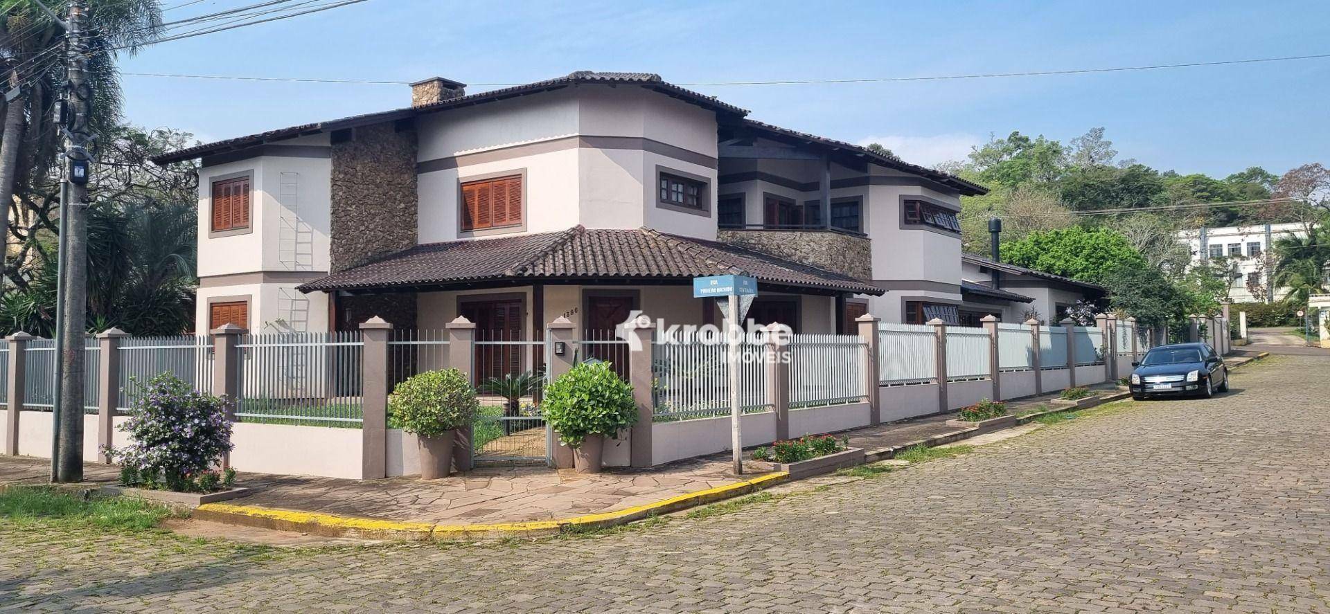 Casa à venda com 5 quartos, 332m² - Foto 2