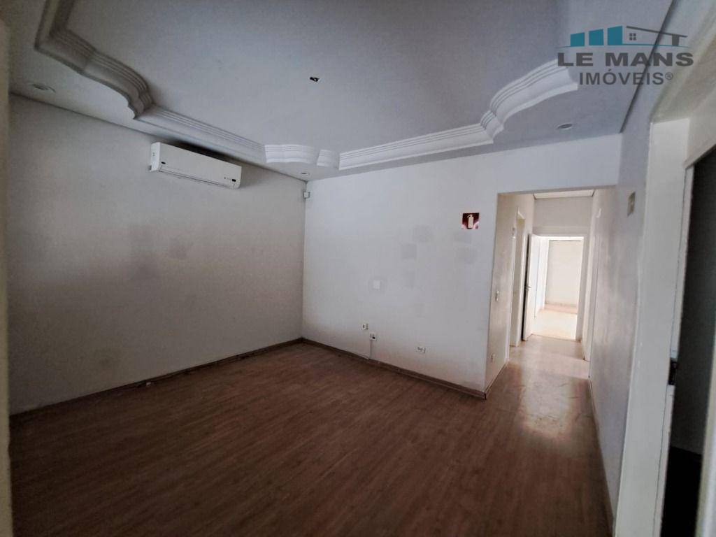 Casa para alugar com 1 quarto, 245m² - Foto 5