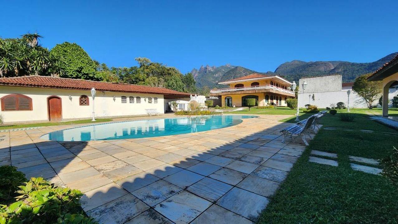 Casa à venda com 7 quartos, 881m² - Foto 9